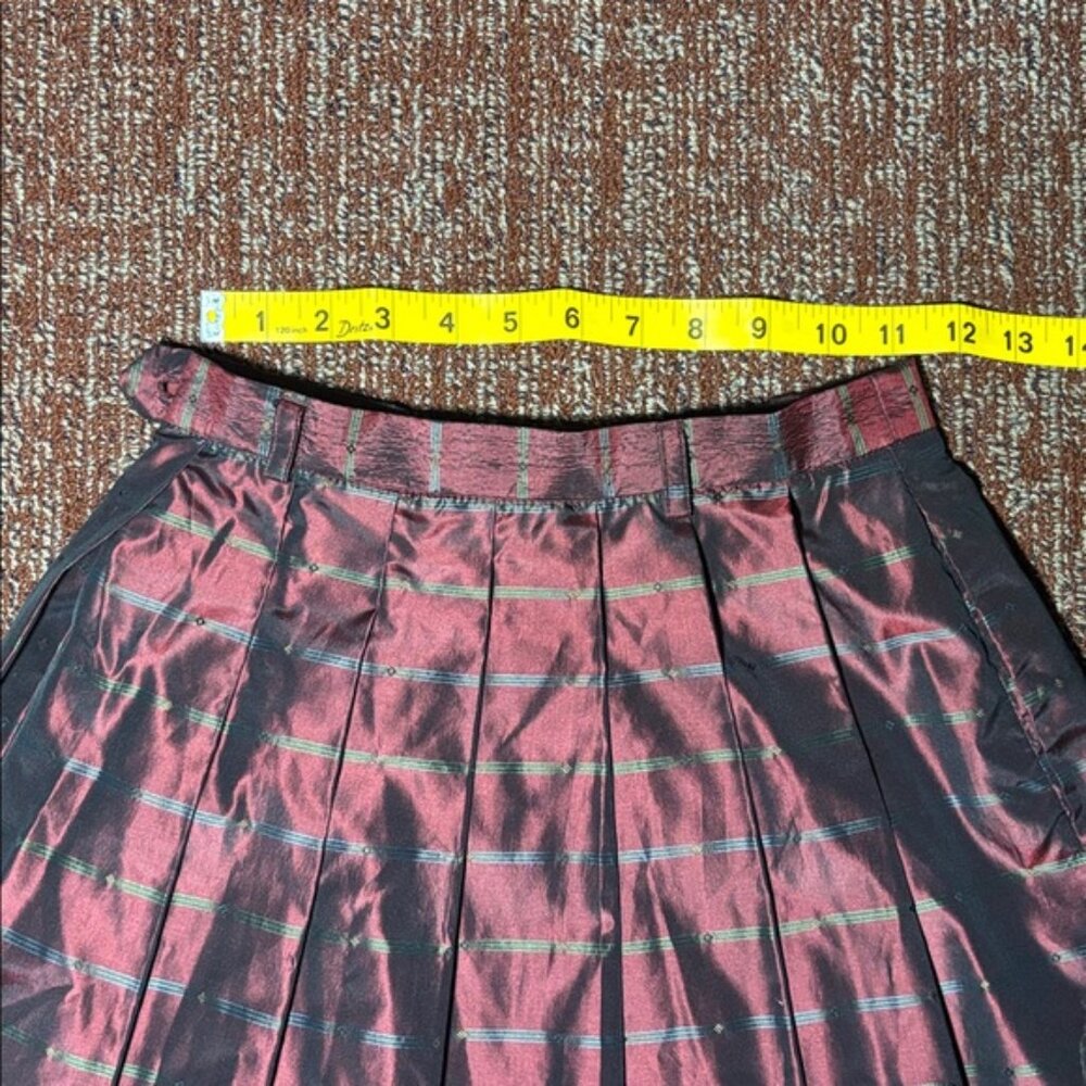 Vintage Windsor (west Germany) pleated burgundy & green 100% silk A-Line Skirt 0 - Picture 8 of 11